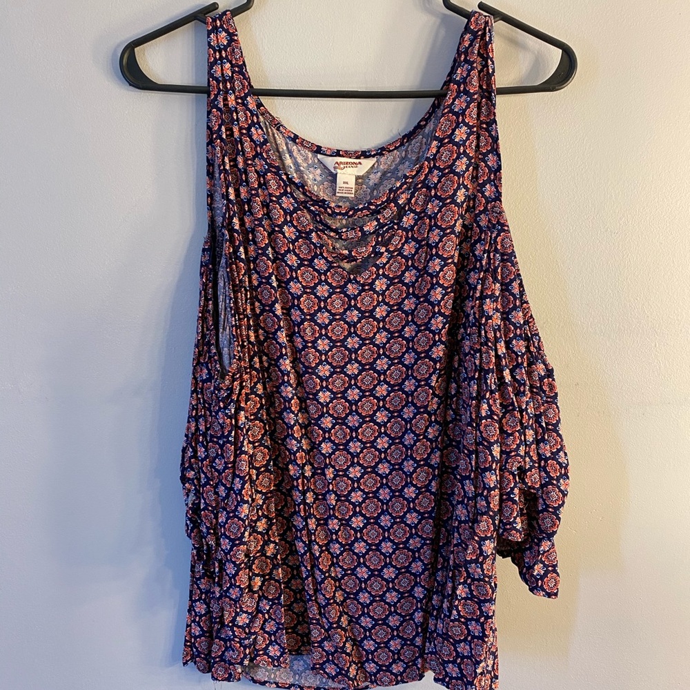 Floral open shoulder shirt